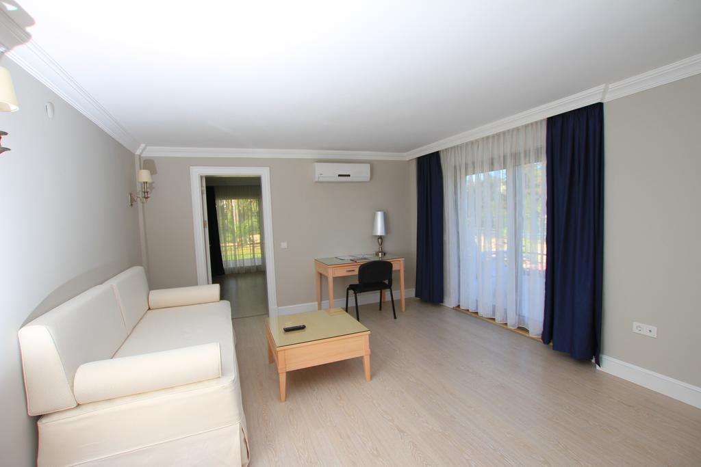 Palm Bay Beach Hotel Эмеджик Экстерьер фото